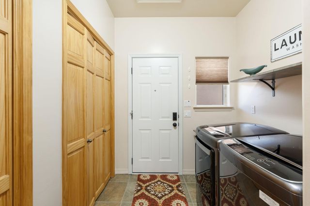 31 Sinagua Road, Placitas, NM 87043
