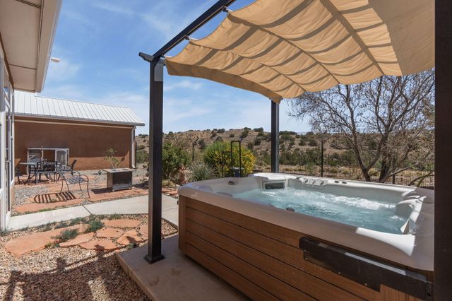 31 Sinagua Road, Placitas, NM 87043