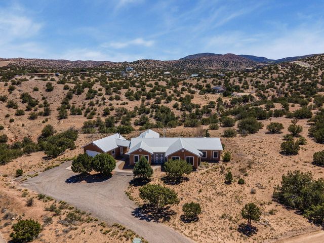 31 Sinagua Road, Placitas, NM 87043