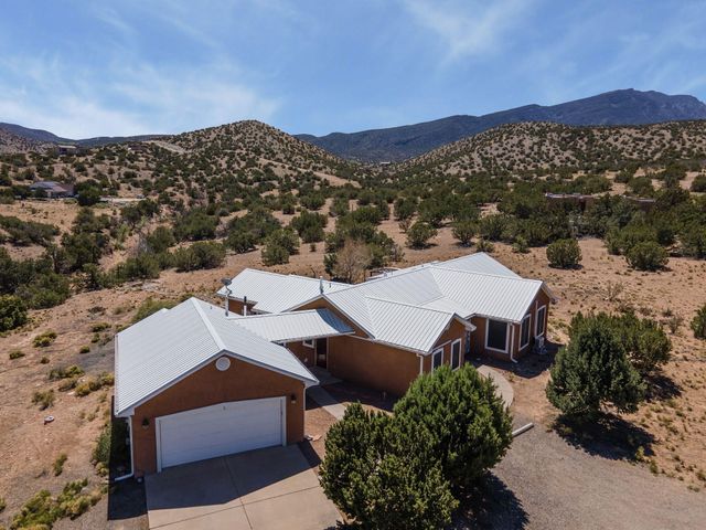 31 Sinagua Road, Placitas, NM 87043