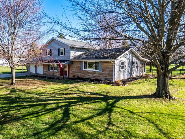 5822 W Hellis Drive, Muncie, IN 47304