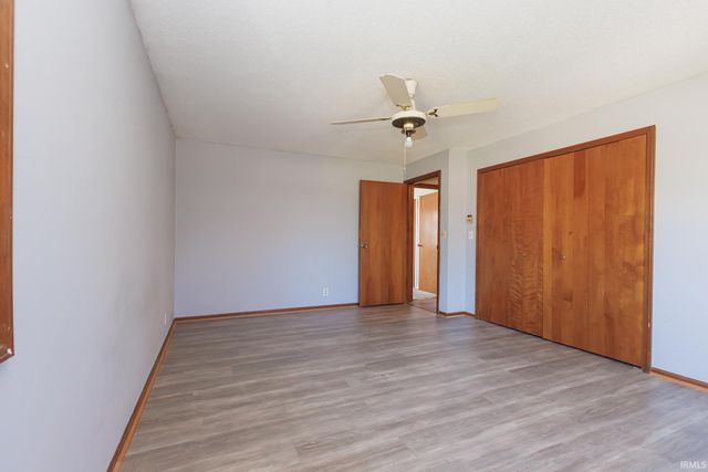 5822 W Hellis Drive, Muncie, IN 47304