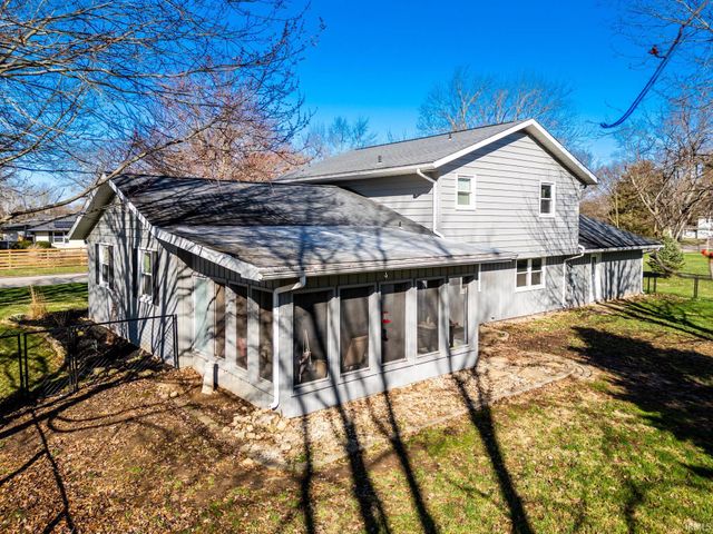 5822 W Hellis Drive, Muncie, IN 47304