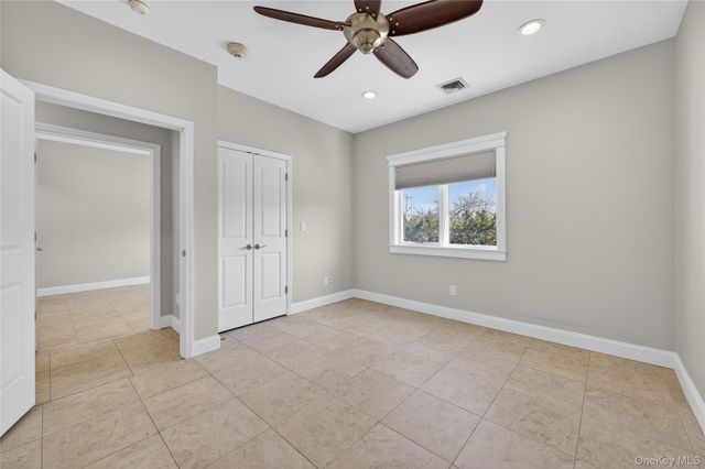 24 Bayville Avenue 1, Bayville, NY 11709