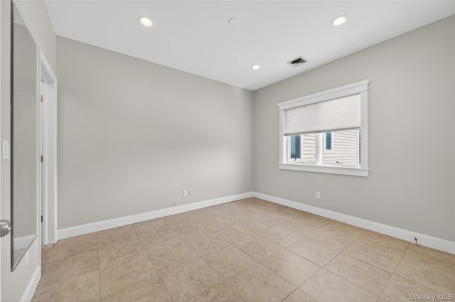 24 Bayville Avenue 1, Bayville, NY 11709