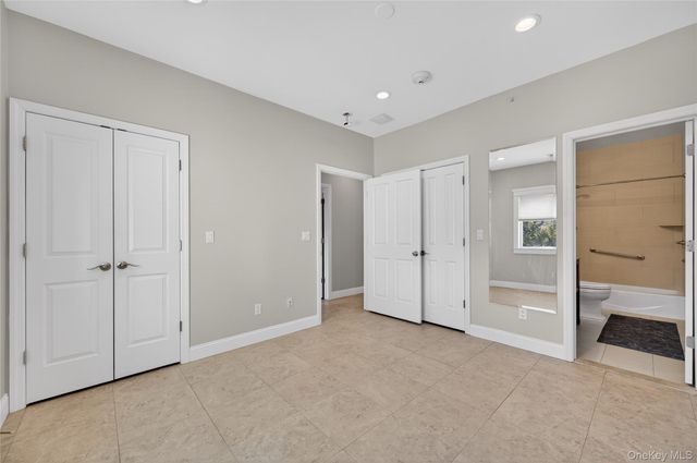 24 Bayville Avenue 1, Bayville, NY 11709