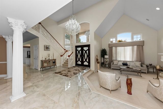 2086 Valleyview Drive, Ann Arbor, MI 48105