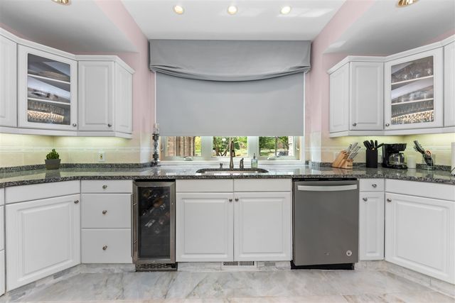 2086 Valleyview Drive, Ann Arbor, MI 48105