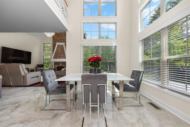2086 Valleyview Drive, Ann Arbor, MI 48105