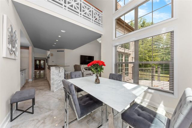 2086 Valleyview Drive, Ann Arbor, MI 48105