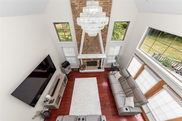 2086 Valleyview Drive, Ann Arbor, MI 48105