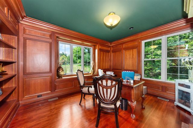 2086 Valleyview Drive, Ann Arbor, MI 48105