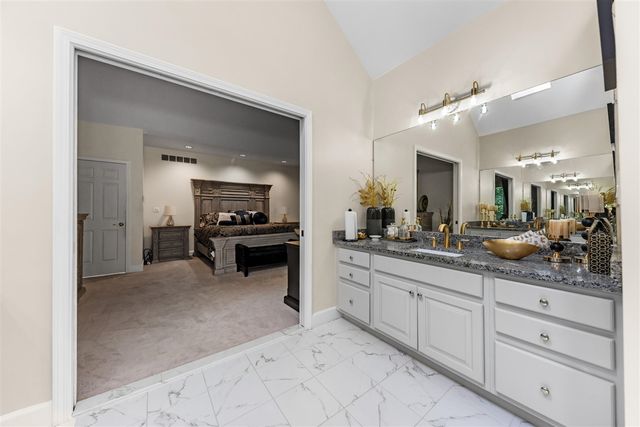 2086 Valleyview Drive, Ann Arbor, MI 48105