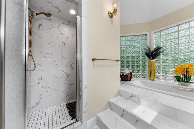 2086 Valleyview Drive, Ann Arbor, MI 48105