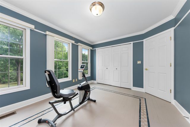2086 Valleyview Drive, Ann Arbor, MI 48105