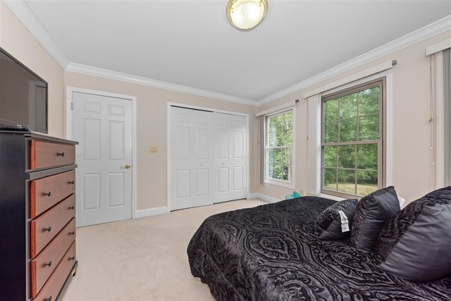 2086 Valleyview Drive, Ann Arbor, MI 48105
