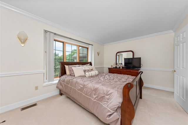 2086 Valleyview Drive, Ann Arbor, MI 48105