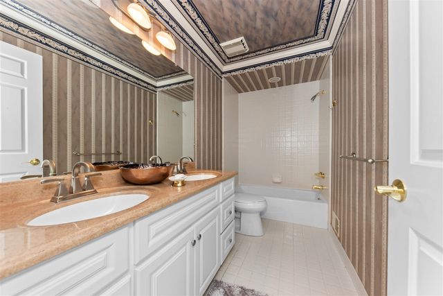 2086 Valleyview Drive, Ann Arbor, MI 48105