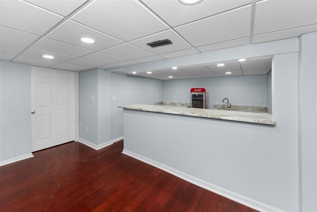 2086 Valleyview Drive, Ann Arbor, MI 48105