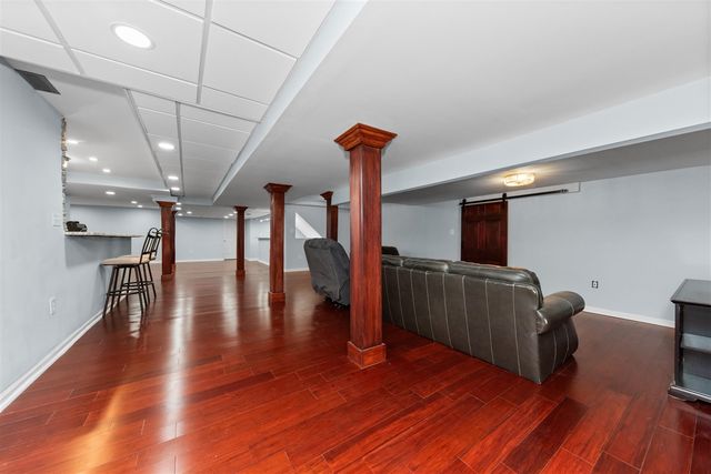 2086 Valleyview Drive, Ann Arbor, MI 48105