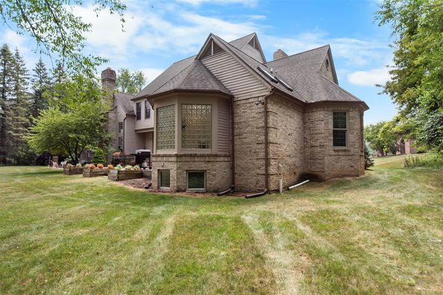 2086 Valleyview Drive, Ann Arbor, MI 48105