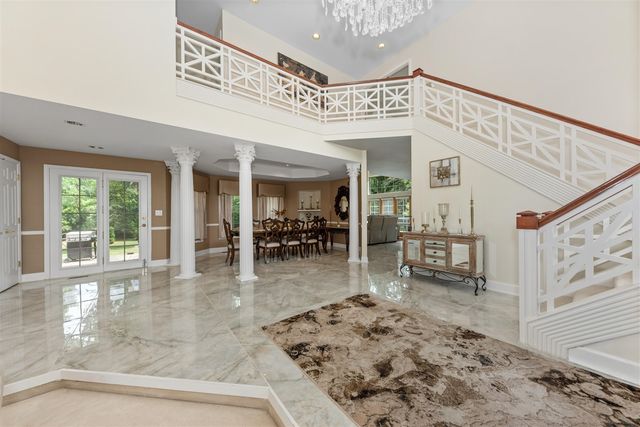 2086 Valleyview Drive, Ann Arbor, MI 48105