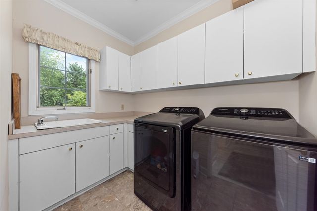 2086 Valleyview Drive, Ann Arbor, MI 48105