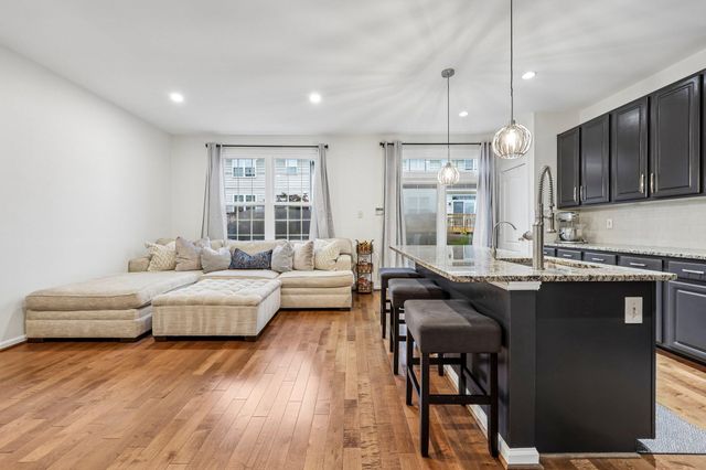 13364 FERRY LANDING LN, Woodbridge, VA 22191