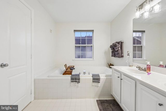 13364 FERRY LANDING LN, Woodbridge, VA 22191