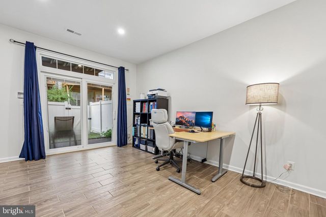 13364 FERRY LANDING LN, Woodbridge, VA 22191