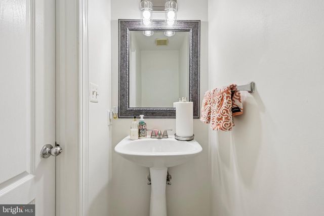 13364 FERRY LANDING LN, Woodbridge, VA 22191