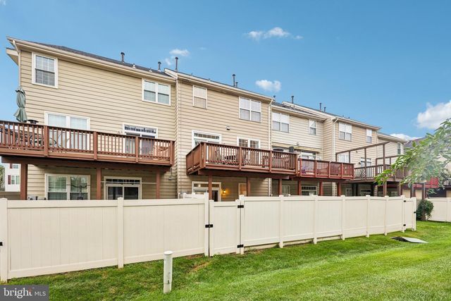 13364 FERRY LANDING LN, Woodbridge, VA 22191