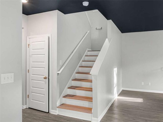 2054 Maplewood Way, Decatur, GA 30035