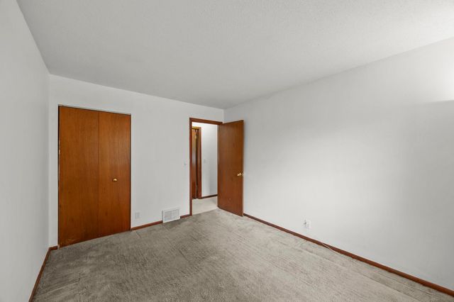 168 Linden Circle, Apple Valley, MN 55124
