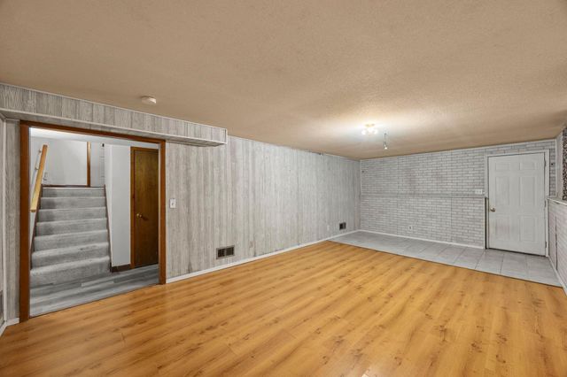 168 Linden Circle, Apple Valley, MN 55124