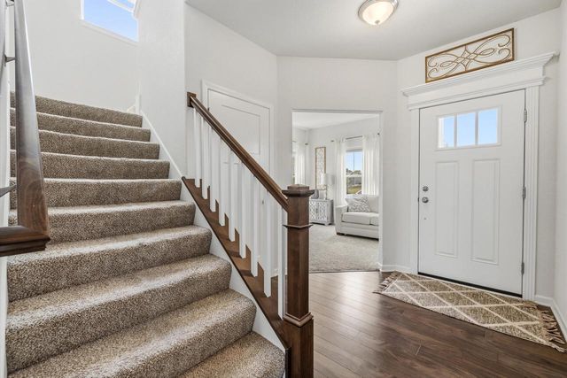 1298 Juniper LANE, Oconomowoc, WI 53066