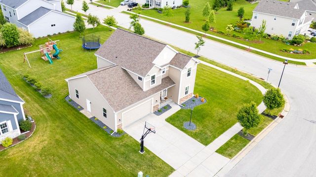 1298 Juniper LANE, Oconomowoc, WI 53066