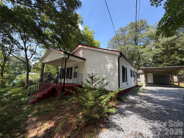 55 S Hildebran Avenue, Newton, NC 28658