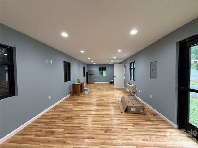 55 S Hildebran Avenue, Newton, NC 28658