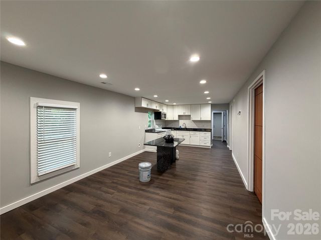 55 S Hildebran Avenue, Newton, NC 28658