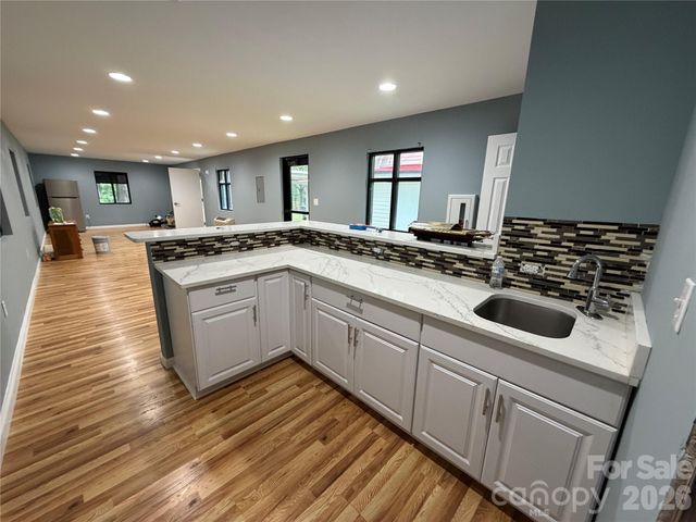 55 S Hildebran Avenue, Newton, NC 28658