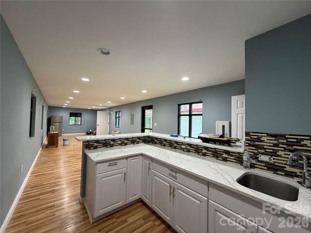 55 S Hildebran Avenue, Newton, NC 28658
