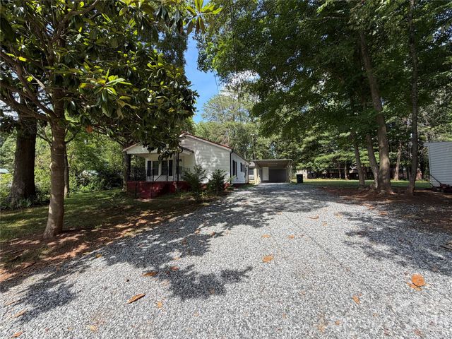 55 S Hildebran Avenue, Newton, NC 28658