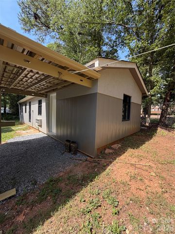 55 S Hildebran Avenue, Newton, NC 28658