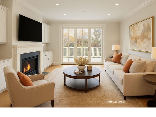 1 Longview Dr # 306, Atkinson, NH 03811