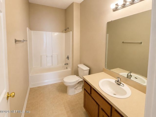 6094 MAGGIES Circle 105, Jacksonville, FL 32244
