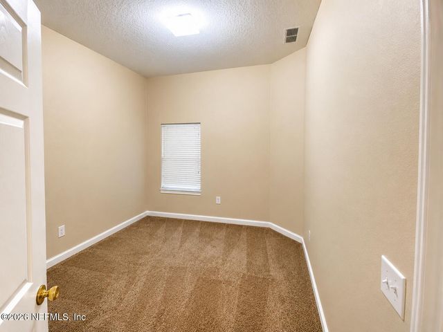 6094 MAGGIES Circle 105, Jacksonville, FL 32244
