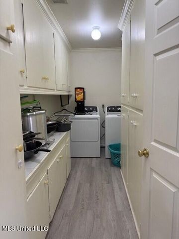 5376 Kaywood Drive, Jackson, MS 39211