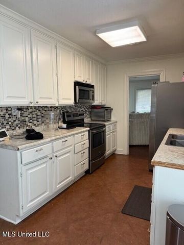 5376 Kaywood Drive, Jackson, MS 39211