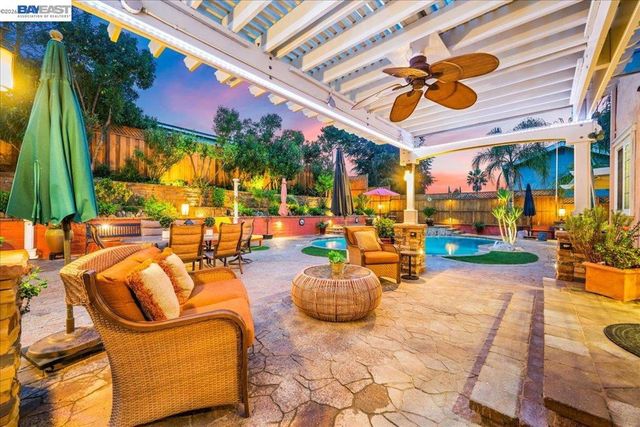 581 Tawny, Pleasanton, CA 94566